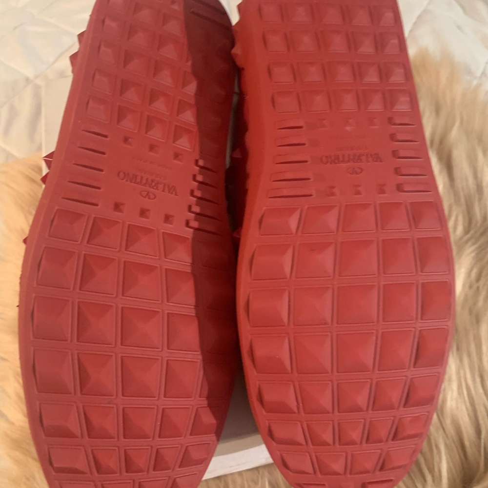 VALENTINO RED ROCK STUDDED SNEAKERS. - Picture 6 of 6